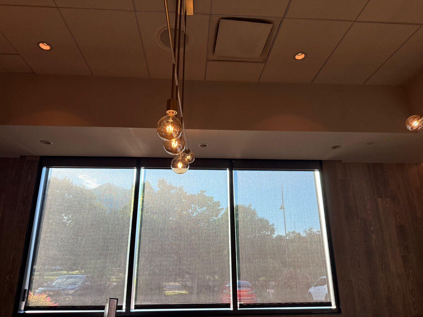 CHANDELIER Private Dining