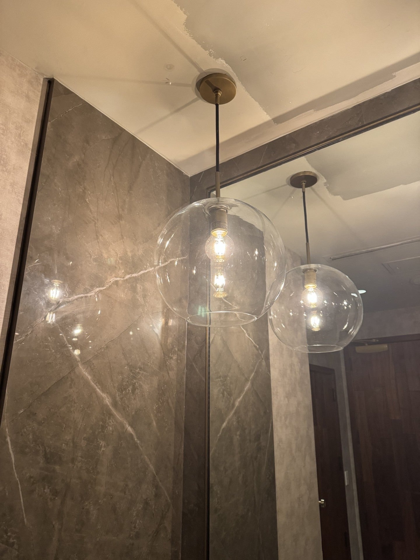 RESTROOM Sink Globe New