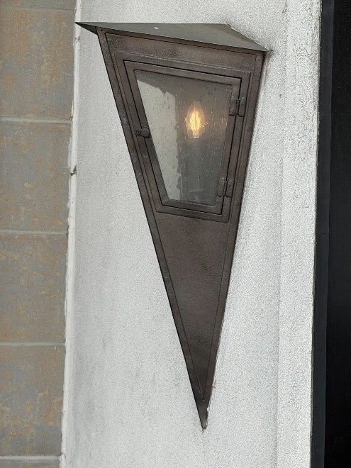 EXTERIOR Building Sconce (Candelabra) (Incomplete)