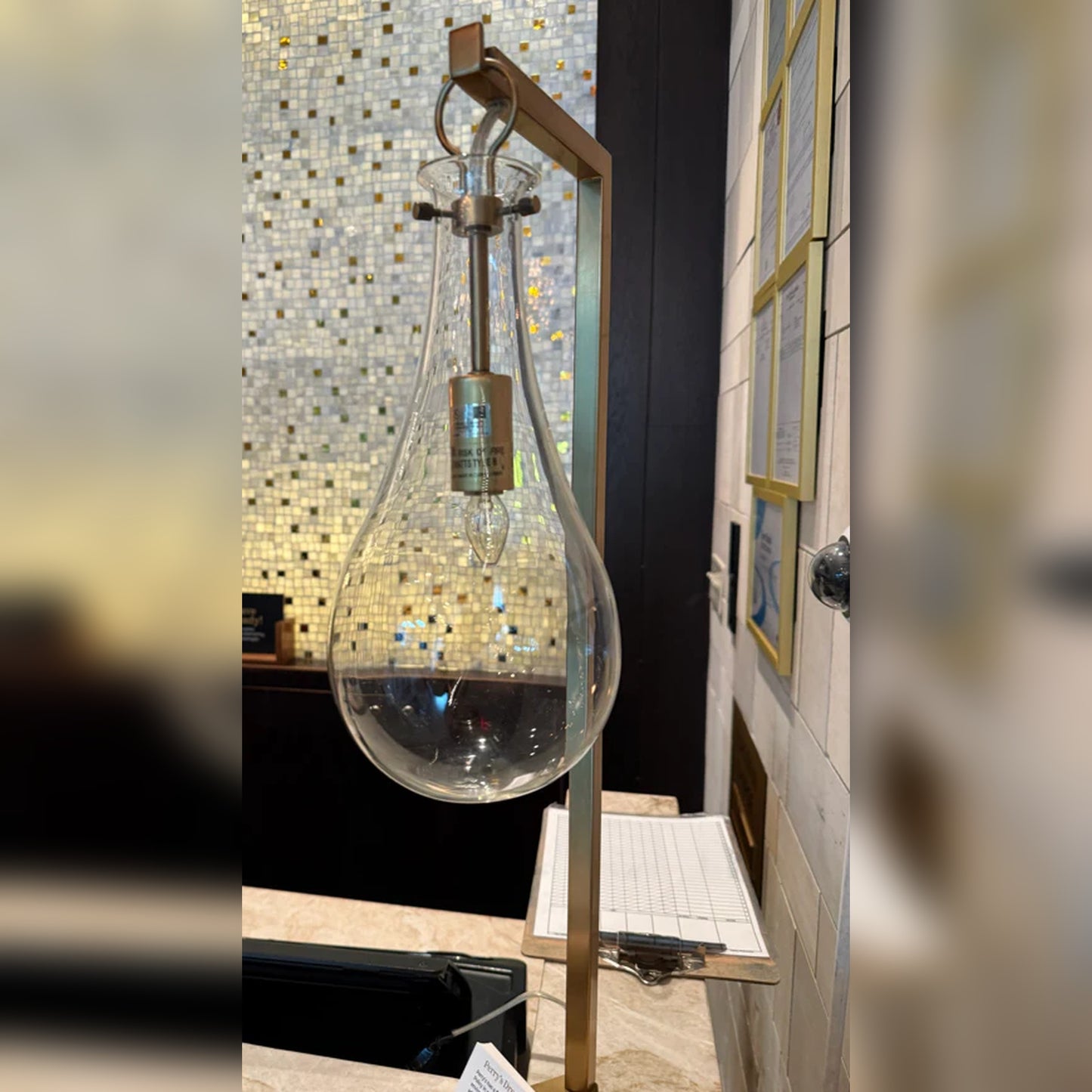 ACCENT Host Stand Lamp (Tear Shape)